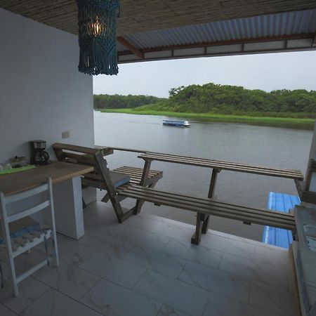 Hotel Pura Natura Riverside 托尔图格罗 外观 照片