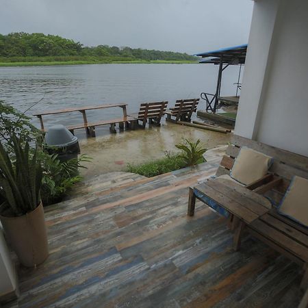 Hotel Pura Natura Riverside 托尔图格罗 外观 照片