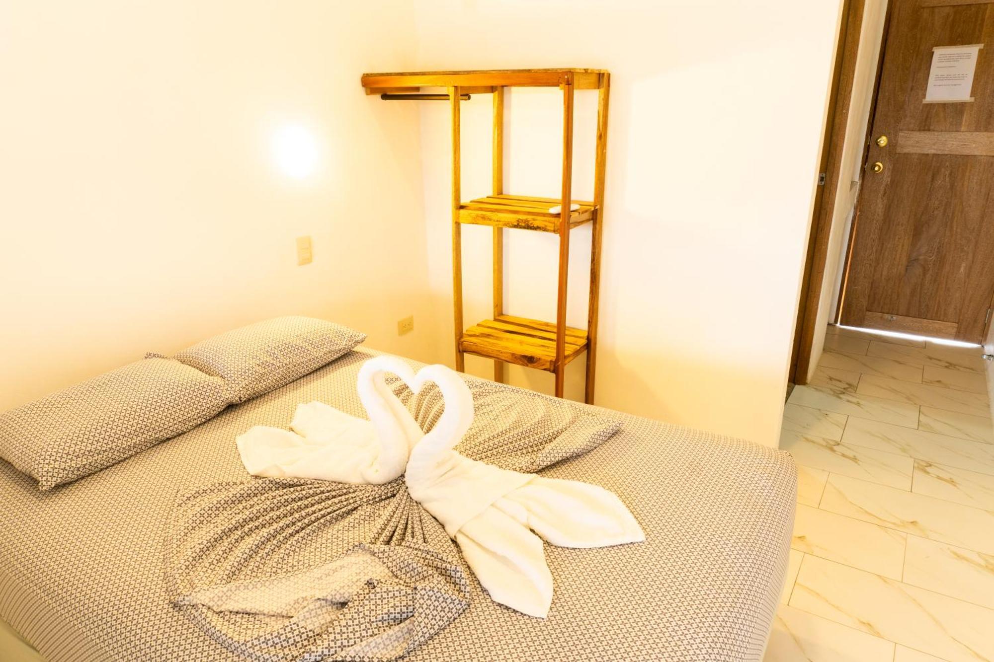 Hotel Pura Natura Riverside 托尔图格罗 外观 照片