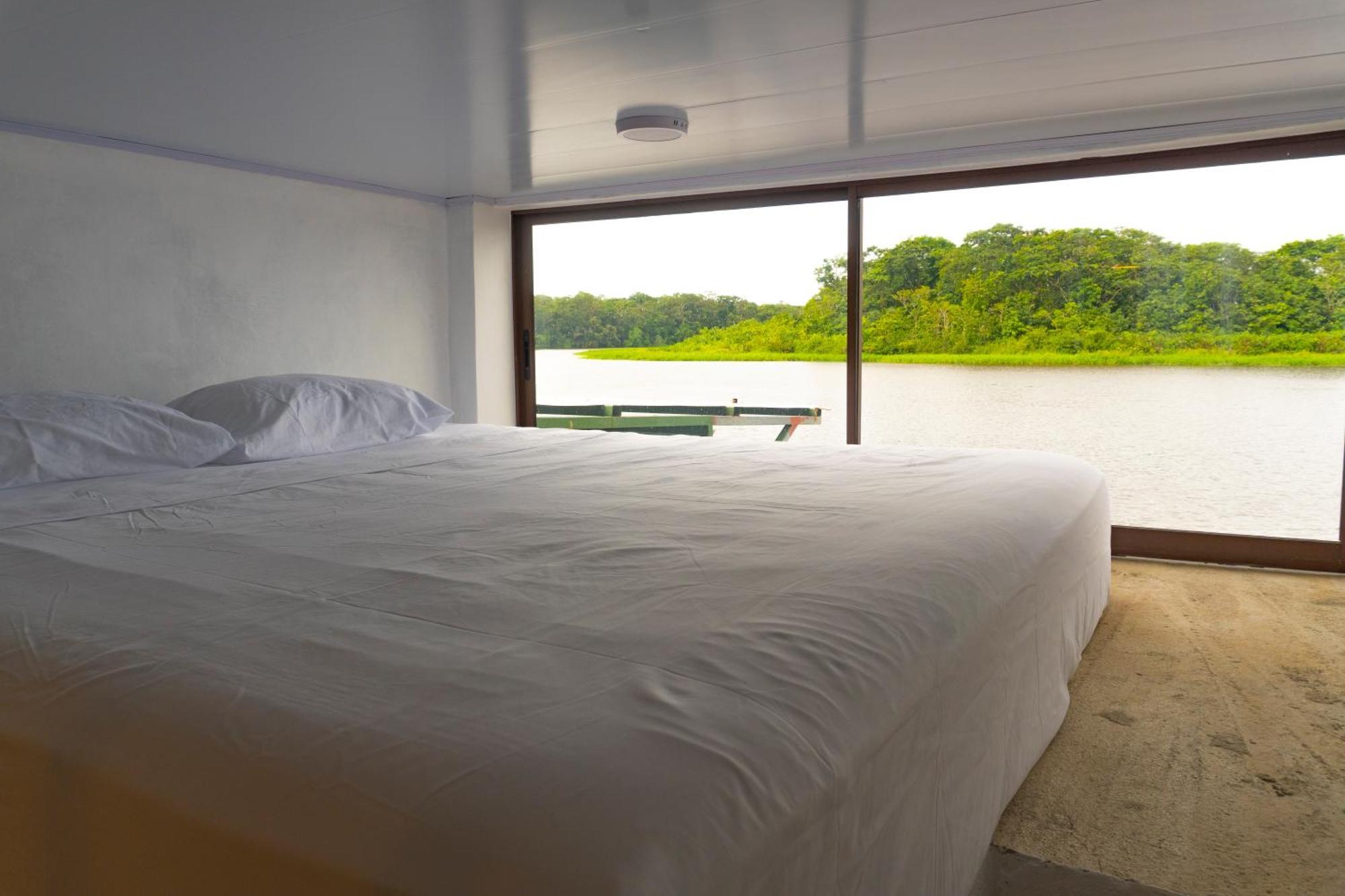 Hotel Pura Natura Riverside 托尔图格罗 外观 照片