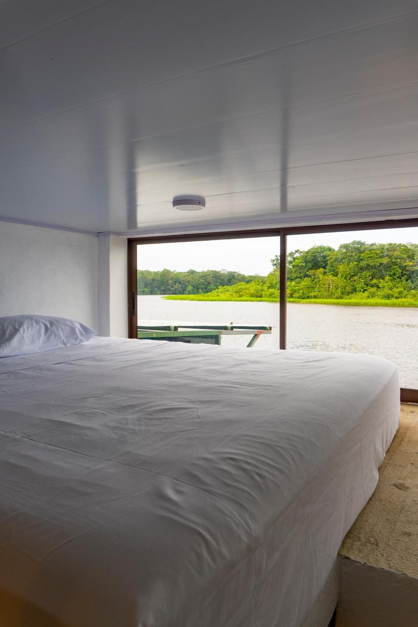 Hotel Pura Natura Riverside 托尔图格罗 外观 照片