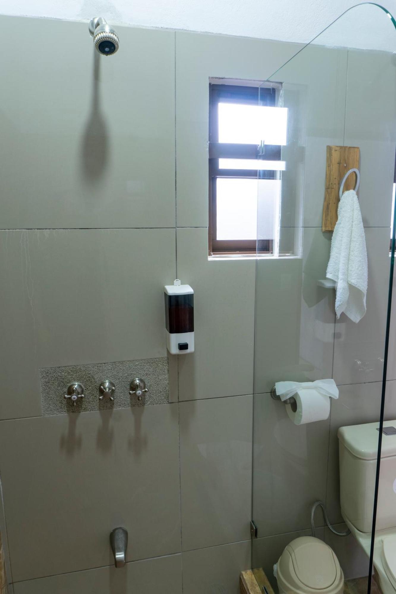 Hotel Pura Natura Riverside 托尔图格罗 外观 照片